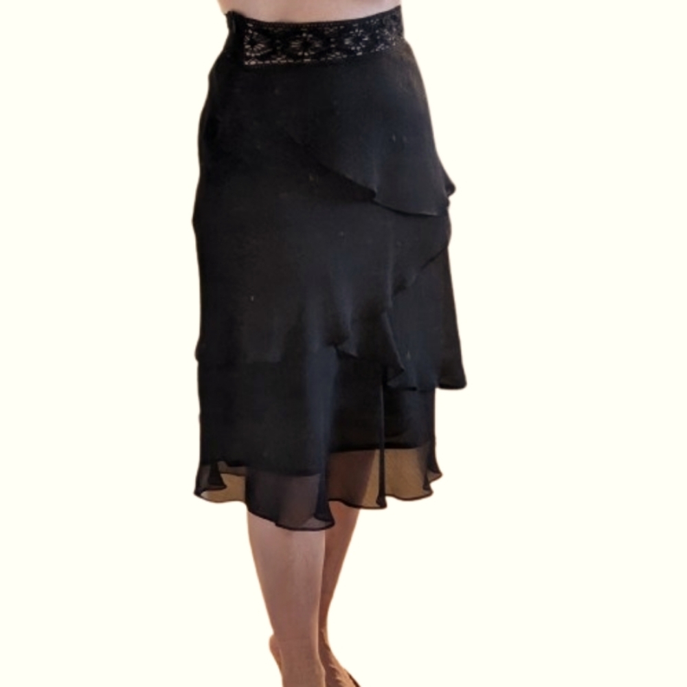 Zara basic black tiered skirt size small.